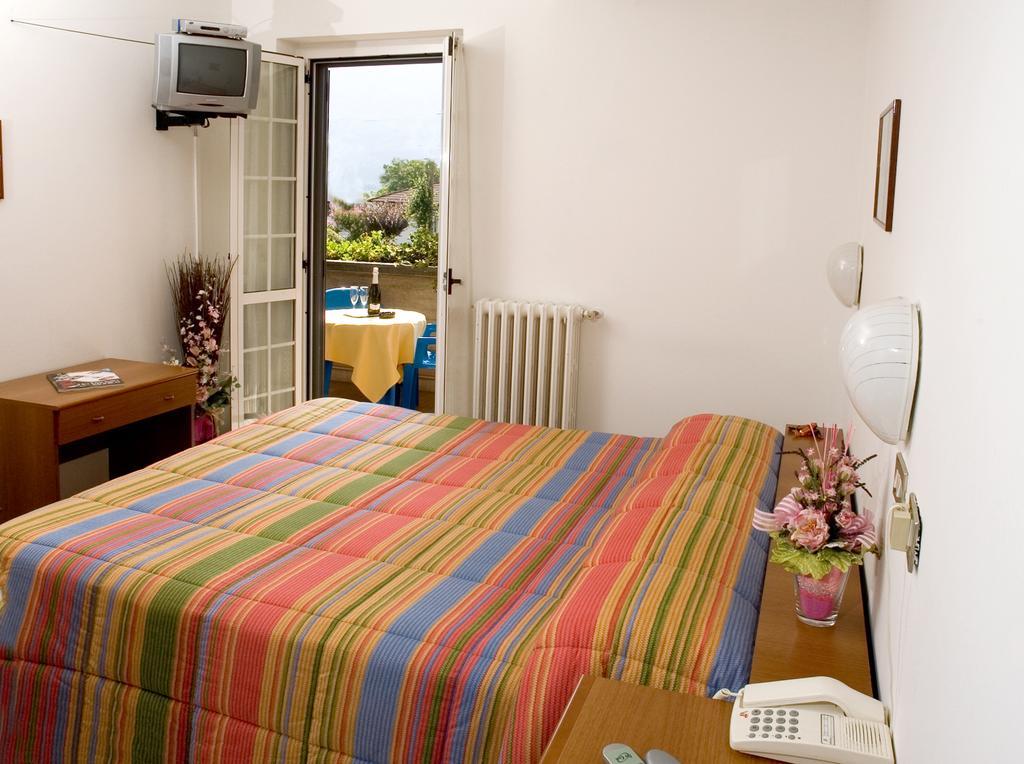 Hotel Del Mera Sorico Room photo